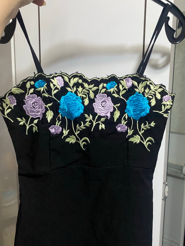 Midi Yırtmaçlı Elbise - Görsel 3