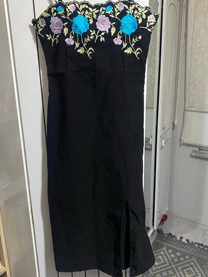 Midi Yırtmaçlı Elbise - Görsel 4