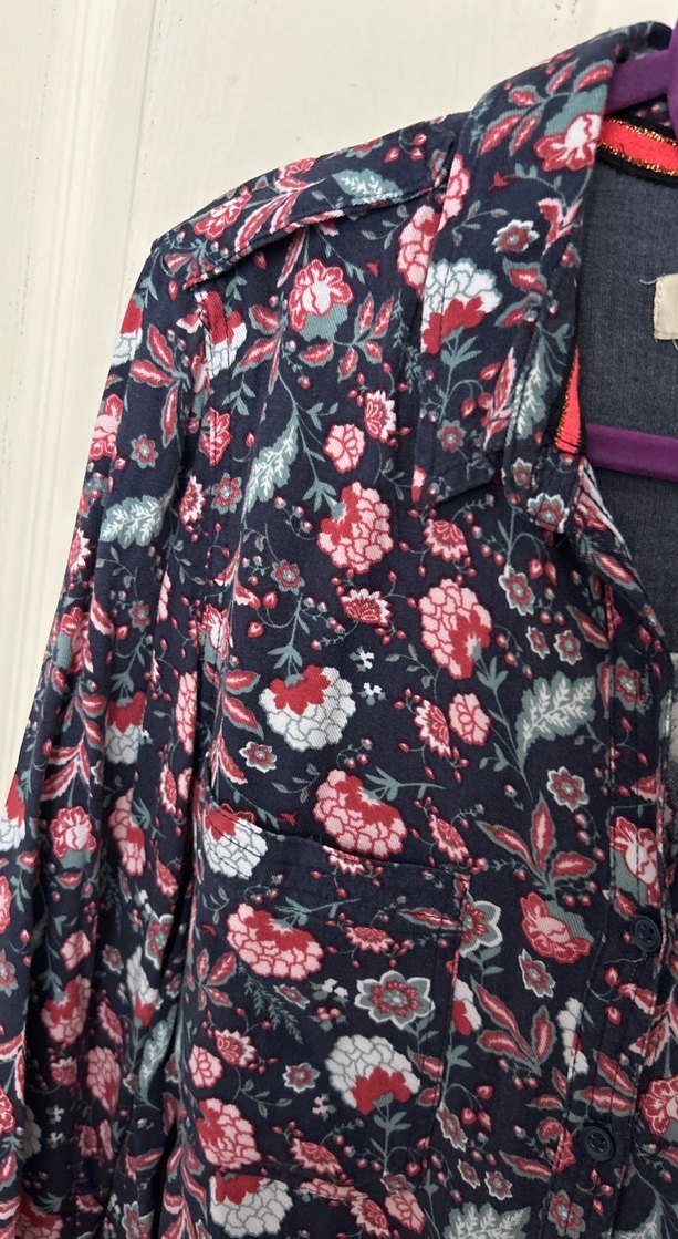 Düğmeli Uzun Kollu Desenli Kadın Gömlek - Görsel 2