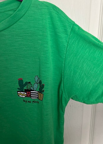 Yeşil Baskılı Kadın Tişört - Görsel 2