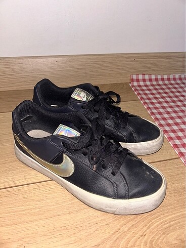 Nike Ayakkabı