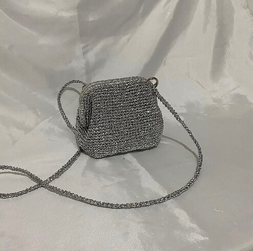 Ayrabutik örgü mini çanta
