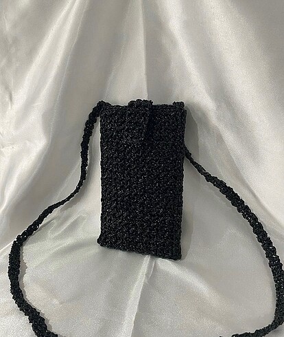 Ayrabutik örgü telefon çantası