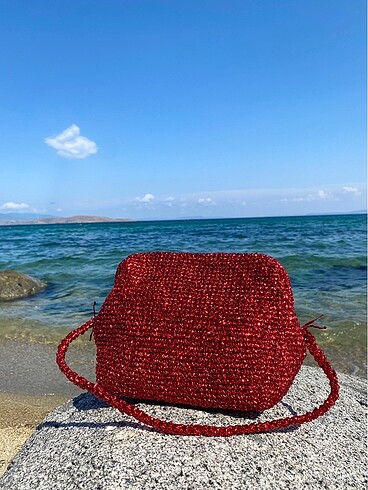 Ayrabutik parıltılı örgü çanta
