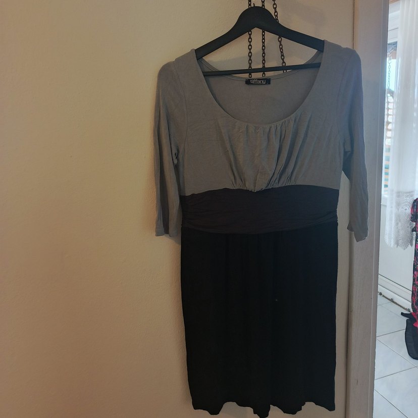 V Yaka Gri  yarım Kollu elbise - Görsel 3