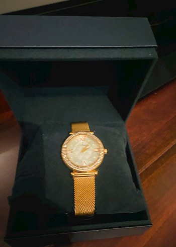 Altın Renkli Klasik Kadın Saati - Görsel 2