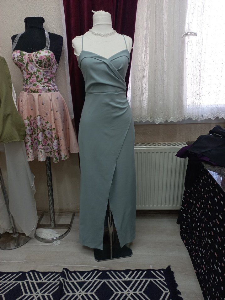 Gri Drapeli Uzun Askılı Abiye Elbise - Görsel 2