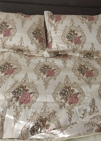 krem Çiçek Desenli jakarli yatak Örtüsü ve  yastık kilifi - Görsel 4