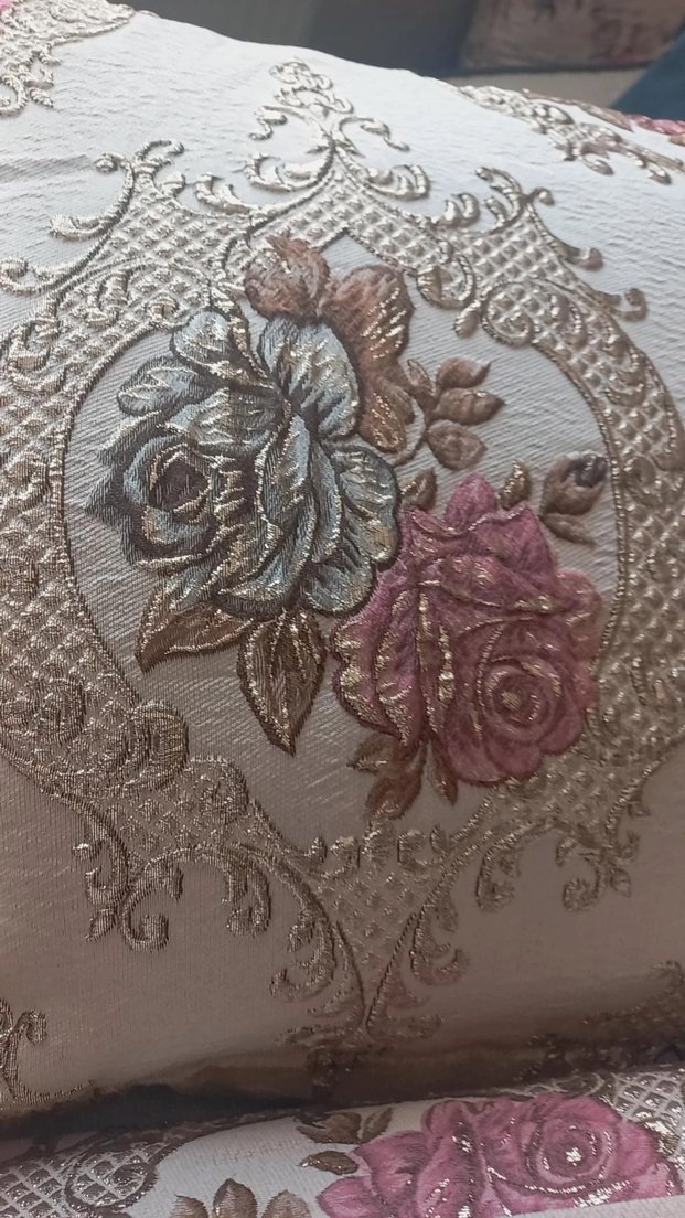krem Çiçek Desenli jakarli yatak Örtüsü ve  yastık kilifi - Görsel 3