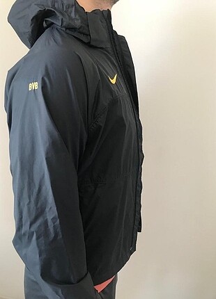Nike Yağmurluk
