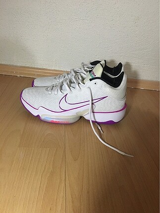 Nike Zoom Rize 2