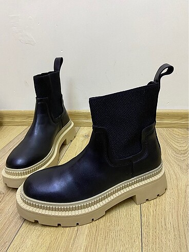 Zara mango muadil Chelsea siyah bot çizme
