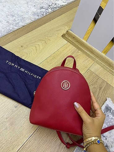 Orijinal tommy hilfiger çanta