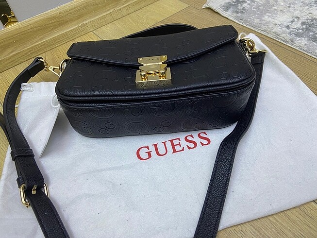 Beden siyah Renk Orijinal guess çanta