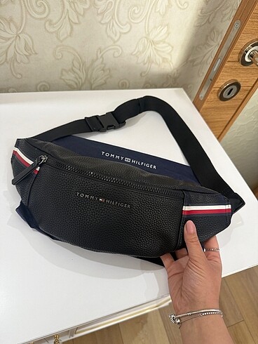 Tommy Hilfiger Tommy hilfiger bel omuz çantası