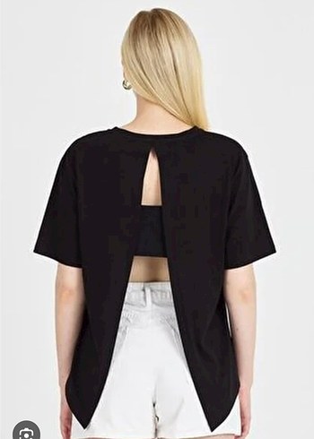 Trendyol & Milla Siyah Sırt detayli Oversize Tişört