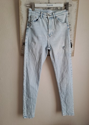 Bershka BERSHKA SUPER SKINNY 34/36 UYUM