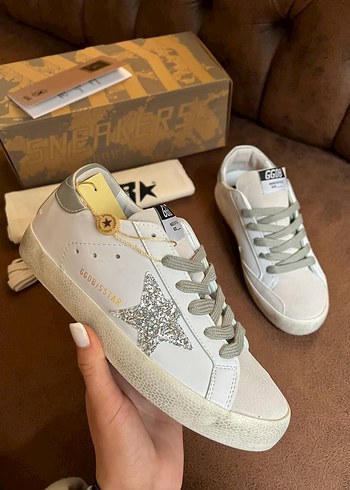 Golden Goose Deluxe Kadın Spor Ayakkabı