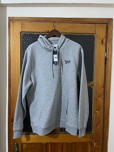Reebok erkek sweatshirt xl beden sıfır etiketli