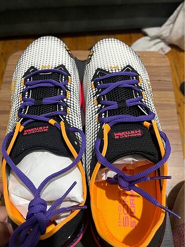 Under Armour erkek spor ayakkabı 47 numara sıfır etiketli kutulu - Görsel 7