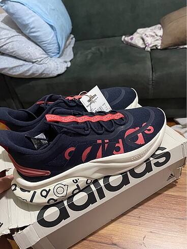 Adidas erkek spor ayakkabı 46 numara sıfır etiketli kutulu - Görsel 5