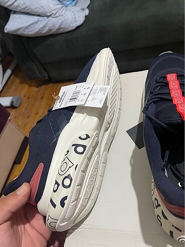 Adidas erkek spor ayakkabı 46 numara sıfır etiketli kutulu - Görsel 10