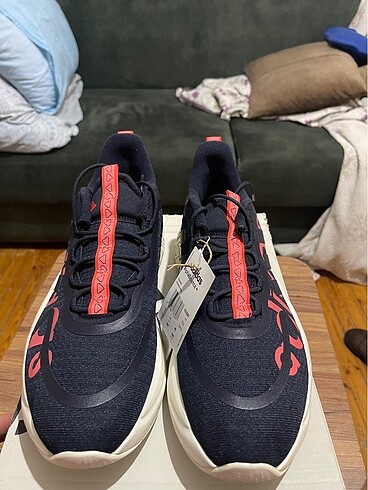 Adidas erkek spor ayakkabı 46 numara sıfır etiketli kutulu - Görsel 4