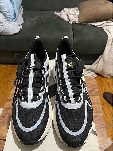 Adidas erkek spor ayakkabı 46 numara sıfır etiketli kutulu - Görsel 3