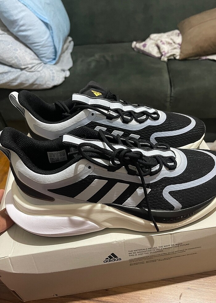 Adidas erkek spor ayakkabı 46 numara sıfır etiketli kutulu - Görsel 2