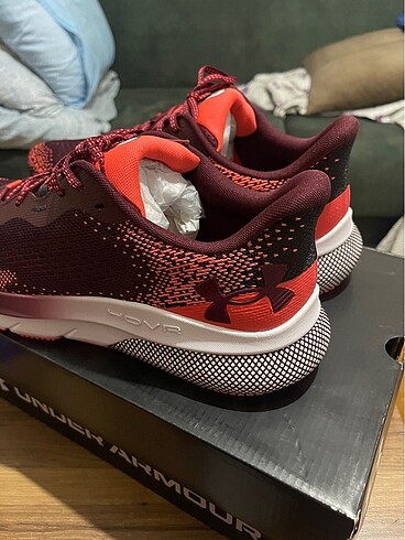 Under Armour erkek spor ayakkabı 47,5 numara sıfır etiketli kutu - Görsel 3