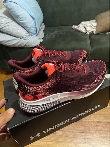 Under Armour erkek spor ayakkabı 47,5 numara sıfır etiketli kutu - Görsel 2