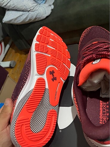 Under Armour erkek spor ayakkabı 47,5 numara sıfır etiketli kutu - Görsel 10