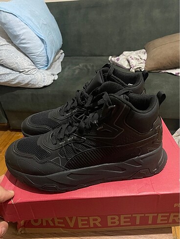 Puma erkek bot 45 numara sıfır etiketli kutulu ürün