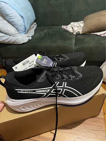 Asics erkek spor ayakkabı 46,5 numara sıfır etiketli kutulu ürün - Görsel 2