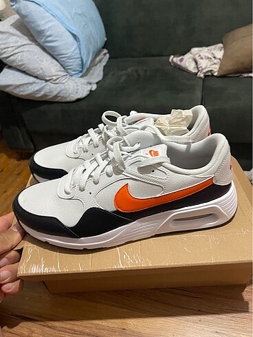 Nike air erkek spor ayakkabı 46 numara sıfır etiketli kutulu ürü