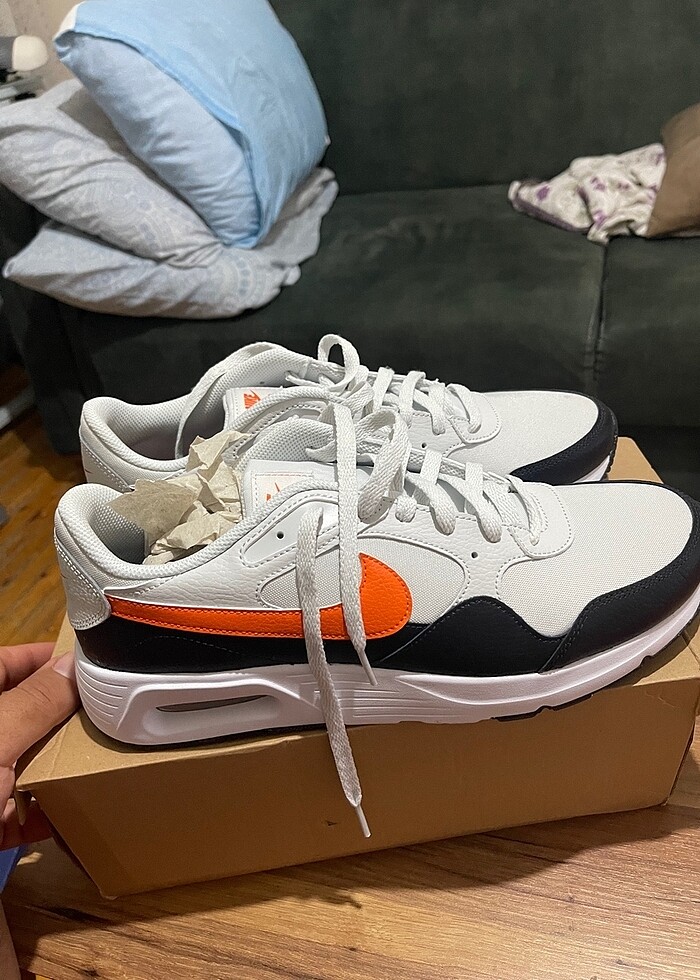 Nike air erkek spor ayakkabı 46 numara sıfır etiketli kutulu ürü - Görsel 2