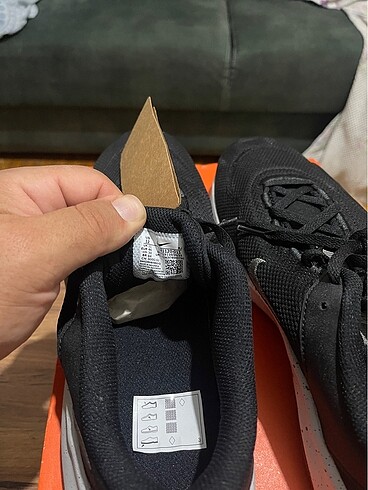 Nike erkek spor ayakkabı 46,5 numara sıfır etiketli kutulu ürün - Görsel 7