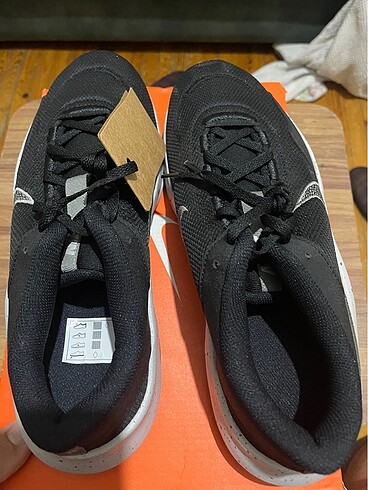 Nike erkek spor ayakkabı 46,5 numara sıfır etiketli kutulu ürün - Görsel 6