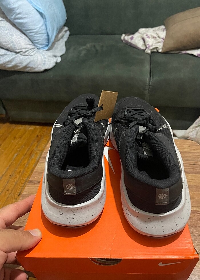 Nike erkek spor ayakkabı 46,5 numara sıfır etiketli kutulu ürün - Görsel 5