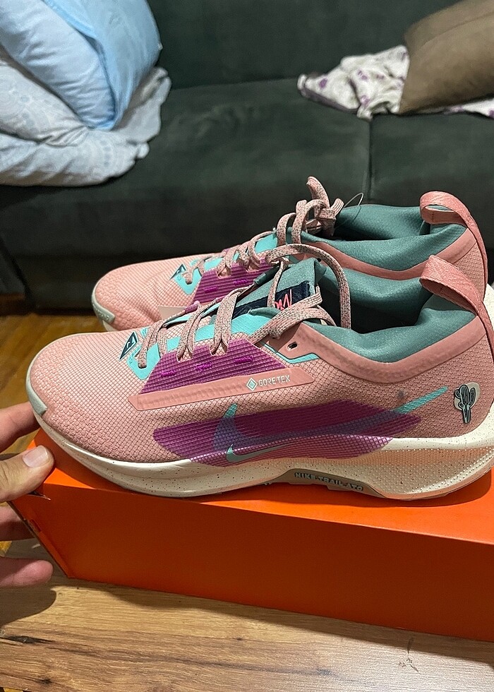 Nike goratex erkek spor ayakkabı sıfır etiketli kutulu ürün - Görsel 2