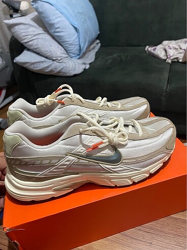 tek ebat Beden Nike erkek spor ayakkabı 46 numara sıfır etiketli kutulu