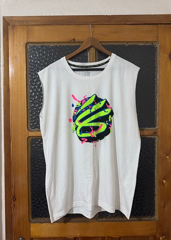 Diğer Under Armour Curry Neon Renkli Grafikli Beyaz Kolsuz Tisort