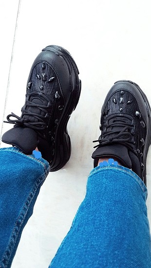 Çok temiz sneaker çok şık 