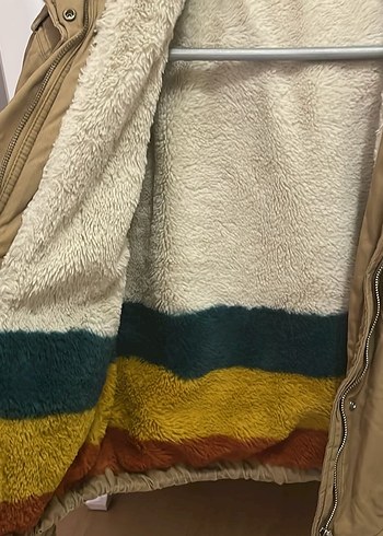 Bej Kadın Midi Boy içi yünlü mont Bershka - Görsel 2