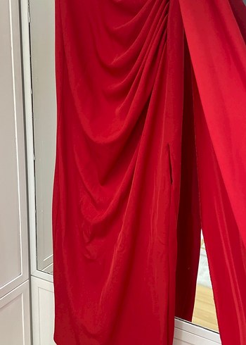 Klasik Kırmızı Drapeli Uzun Abiye Elbise - Görsel 3
