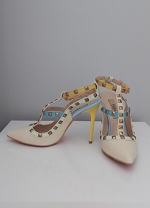 Valentino model stiletto 