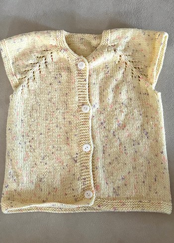 Kız bebek Bej Örme Kolsuz Hırka - Görsel 2