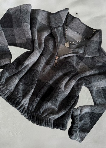 Gotik Ekoseli Sweatshirt y2k rock outfit - Görsel 2