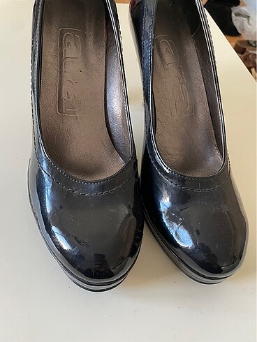 Kifidis Ara marka siyah topuklu ayakkabı vintage y2k