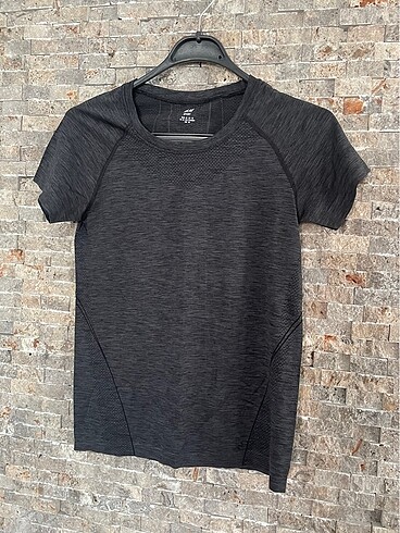 H&M H&M sport tshirt vintage y2k